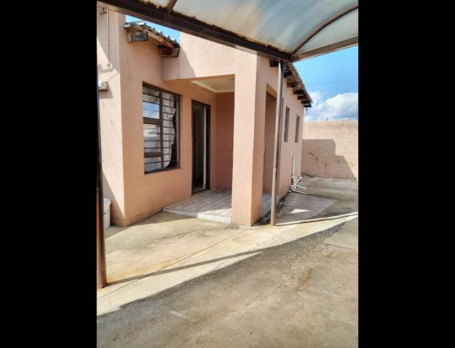 2 BEDROOM HOUSE FOR SALE IN JABAVU